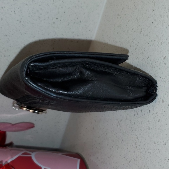 CHANEL Caviar leather wallet - Picture 5 of 13